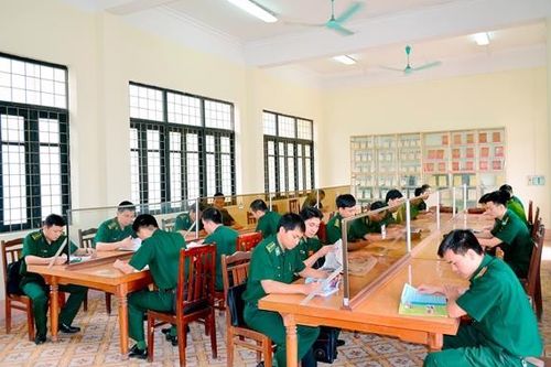 Thực hiện tốt phương châm 'Chất lượng đào tạo của nhà trường là khả năng sẵn sàng chiến đấu của đơn vị'