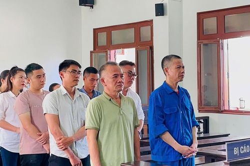 Nhận hối lộ, 10 bị cáo tại trung tâm đăng kiểm ở Phú Yên lĩnh án