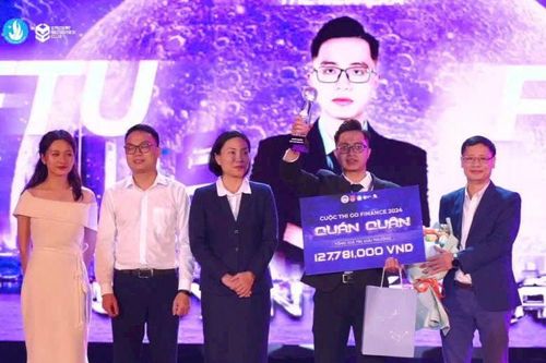 Nam sinh Ngoại thương giành ngôi Quán quân cuộc thi tài chính