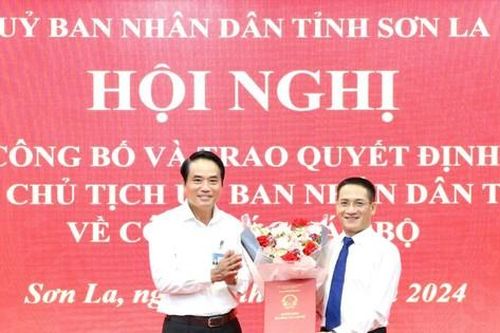 Công bố các quyết định về công tác cán bộ ở Sơn La