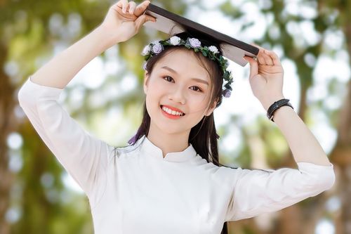 Vượt các nam sinh, cô gái xinh xắn trở thành thủ khoa ngành công nghệ kỹ thuật