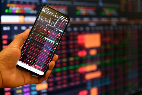 Sóng gió chưa qua, áp lực đè nặng lên thị trường 200 tỷ USD