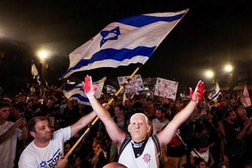 Vì sao Anh đình chỉ 30 giấy phép xuất khẩu vũ khí sang Israel?