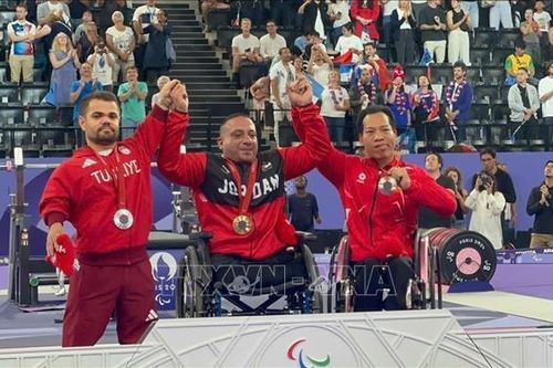 Tấm huy chương đầu tiên của Đoàn thể thao người khuyết tật Việt Nam tại Paralympic 2024