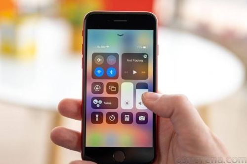 iPhone SE 4 giá rẻ của Apple sẽ dùng màn OLED như iPhone 16, chấm dứt hoàn toàn với công nghệ LCD