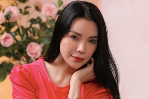 Người mẫu Trà Ngọc Hằng nói gì khi bị buộc trả 2.5 tỷ đồng?