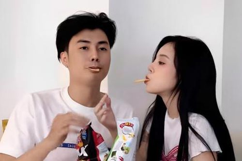 Cặp đôi đình đám Vbiz chia tay do hết hợp đồng tình yêu?