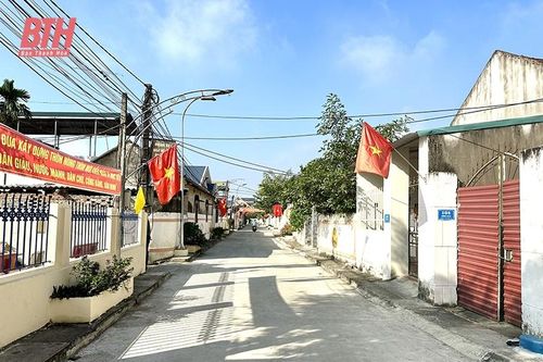 Vẽ cờ Tổ quốc - người dân cần cẩn trọng