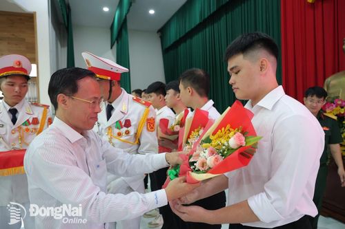 Gặp gỡ 82 thí sinh Đồng Nai trúng tuyển vào các trường quân đội