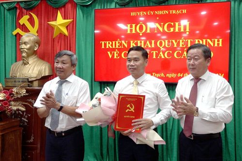 Đồng chí Nguyễn Thế Phong giữ chức Phó bí thư Huyện ủy Nhơn Trạch