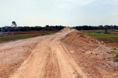 Quảng Nam: Thiếu hơn 223.000m3 đất đắp cho công trình đường tránh lũ kết hợp phát triển đô thị Nam Phước