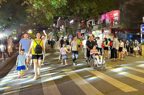 Hải Phòng: Đảm bảo vệ sinh môi trường, mỹ quan đô thị tuyến phố đi bộ Quang Trung