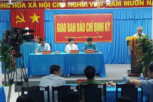 Kiên Giang: Thông tin khắc phục sạt lở bờ kè kênh Hà Giang