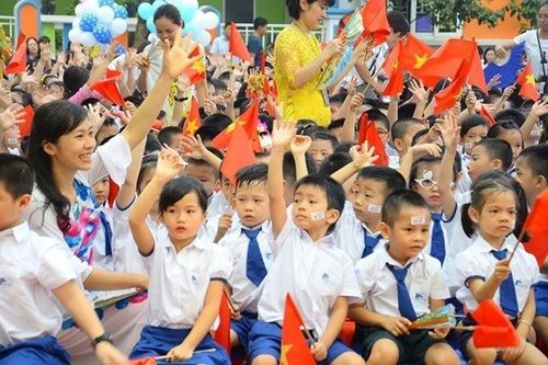 Hà Nội yêu cầu giãn thời gian thu các khoản trong năm học mới