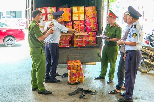 Phát hiện 12.000 bánh trung thu không rõ nguồn gốc