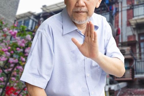 Cưới vợ mới, cụ ông 99 tuổi kiện đòi lại căn hộ đã tặng bạn nhiều năm trước