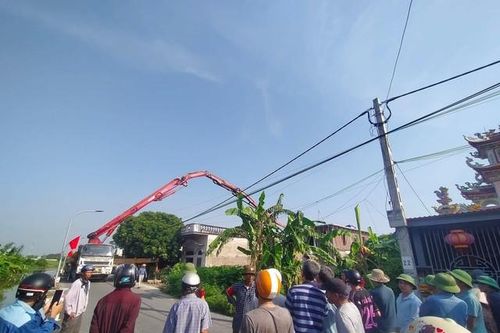Gãy cần bơm bê tông Việt Tùng ở Nam Định khiến 1 công nhân tử vong