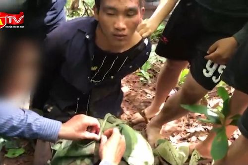 'Nghẹt thở' truy bắt đối tượng vận chuyển 15 bánh heroin