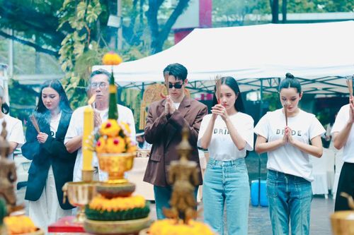 Rima Thanh Vy hóa 'Cô dâu ma' nên đôi cùng nam thần Thái Lan Jaylerr