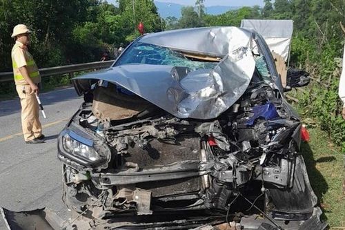Va chạm với ô tô, nữ sinh lớp 12 tử vong trong ngày khai giảng