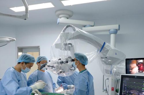 Cơ hội điều trị bệnh lý sọ não, cột sống cho người dân vùng Tây Nguyên