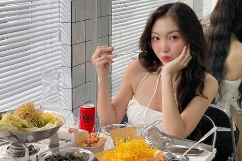 Nhà hàng thay đổi khi khách theo 'mốt' ăn một mình