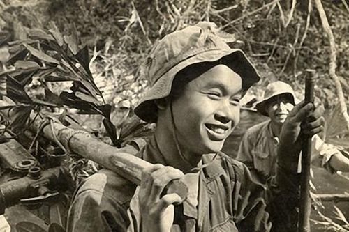 Những đêm không ngủ của chiến sĩ pháo cao xạ ở rừng Trường Sơn