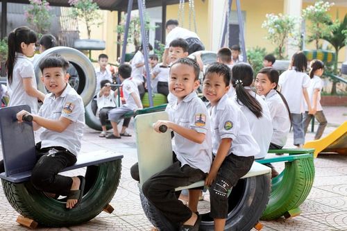 Chung tay xanh hóa học đường
