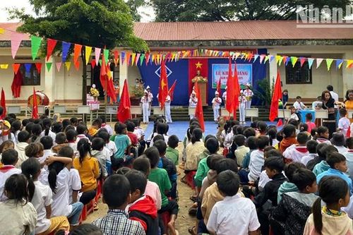 Kon Tum: Gần 171 nghìn trẻ em, học sinh nô nức đến trường