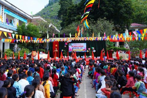 Hà Giang khắc phục khó khăn bước vào năm học mới