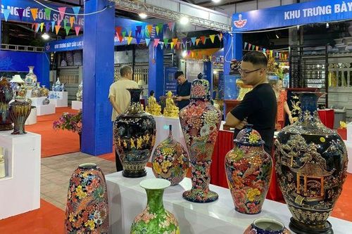 Liên kết hợp tác sản xuất, tiêu dùng bền vững trong ngành gốm sứ