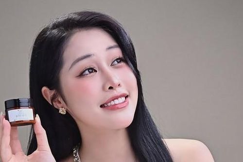 Hoa khôi sinh viên tự tin đón năm học mới với làn da không mụn