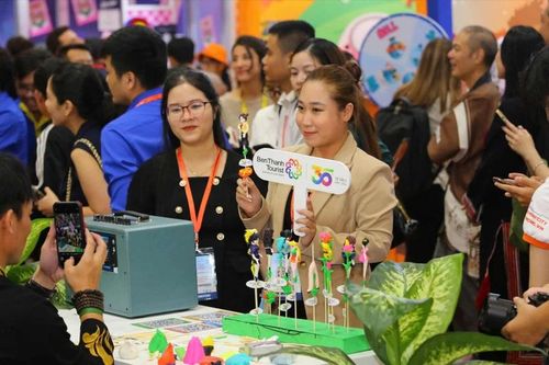 Đến ITE HCMC 2024 mua tour, đồ lưu niệm giá mềm