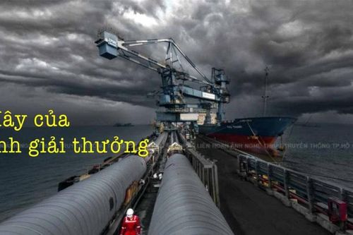 Hủy Huy chương Đồng tác phẩm ảnh 'Chiều công trường'