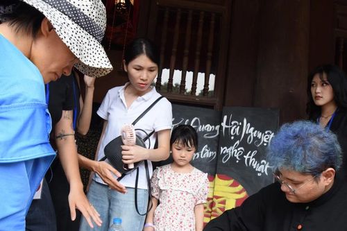 Tái hiện Trung thu xưa với nghệ thuật sơn mài