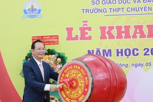 Trường THPT chuyên phải là nơi đào tạo nguồn nhân lực để tỉnh phát triển bền vững