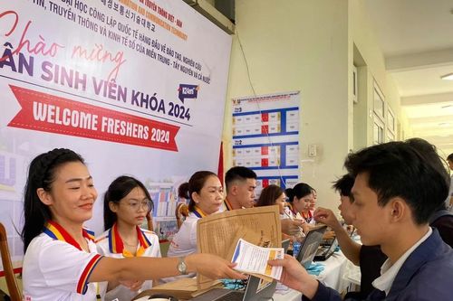 Hơn 1.500 tân sinh viên nhập học Trường Đại học VKU