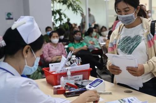 Bộ Y tế đề xuất bệnh nhân nặng được 'vượt tuyến' không cần giấy chuyển viện