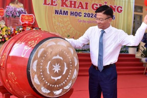 Nhà trường gắn với gia đình và xã hội, kiên trì thực hiện mục tiêu nâng cao chất lượng giáo dục