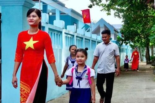 Rộn ràng ngày khai trường ở quần đảo Trường Sa