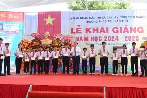 Trưởng Ban Tuyên giáo Trung ương: Kịp thời tăng chi ngân sách cho giáo dục