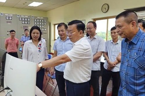 Hà Nội kiểm tra phòng chống ngập và thông báo 'nóng' về bão số 3