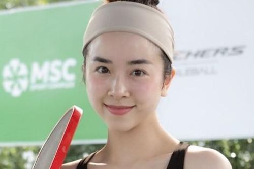Showbiz 5/9: Dàn người đẹp mặc kín tập Pickleball