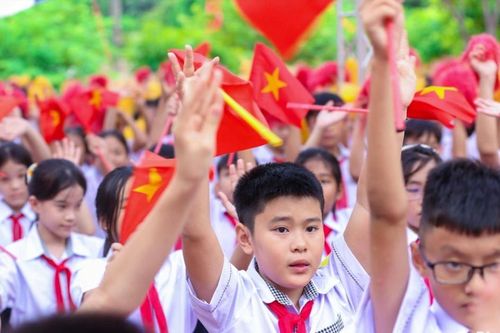 Sáng nay, hơn 1.500 trường học của Nghệ An tổ chức lễ khai giảng năm học mới