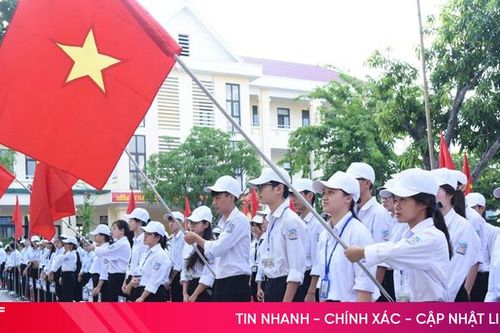 Hơn 374.000 cán bộ, giáo viên, học sinh Hà Tĩnh bước vào năm học mới