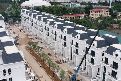 Loạt doanh nghiệp BĐS báo lãi, lỗ trồi sụt sau kiểm toán
