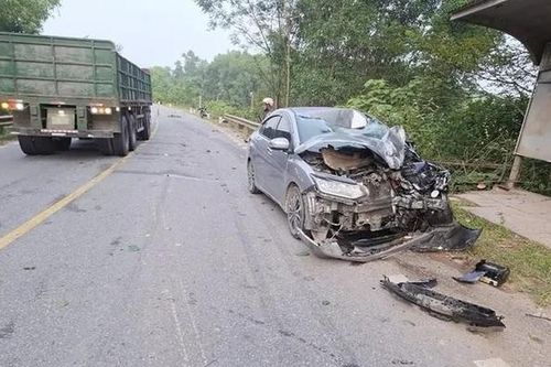 Hà Tĩnh: Tai nạn thương tâm khiến 2 người thương vong trên QL15A
