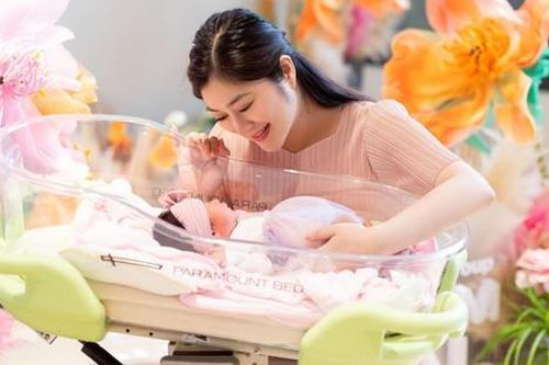 Thanh Trúc nói đúng 4 từ khi được hỏi về danh tính ông xã