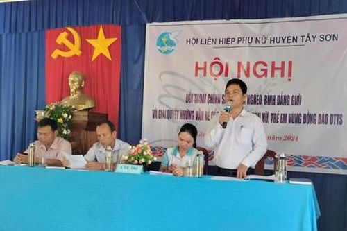 Đối thoại chính sách giảm nghèo, bình đẳng giới vùng đồng bào dân tộc thiểu số