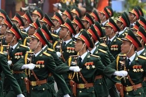 Đề xuất nam và nữ sĩ quan sẽ có cùng độ tuổi nghỉ hưu